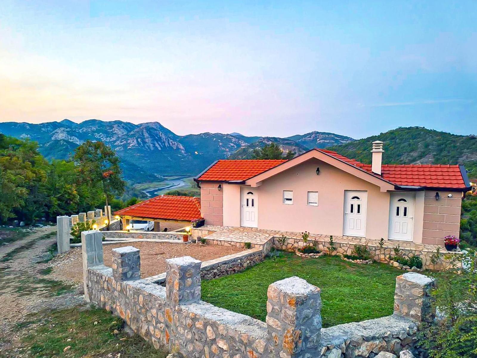 Sunny Side Apartments Rijeka Crnojevića Dış mekan fotoğraf