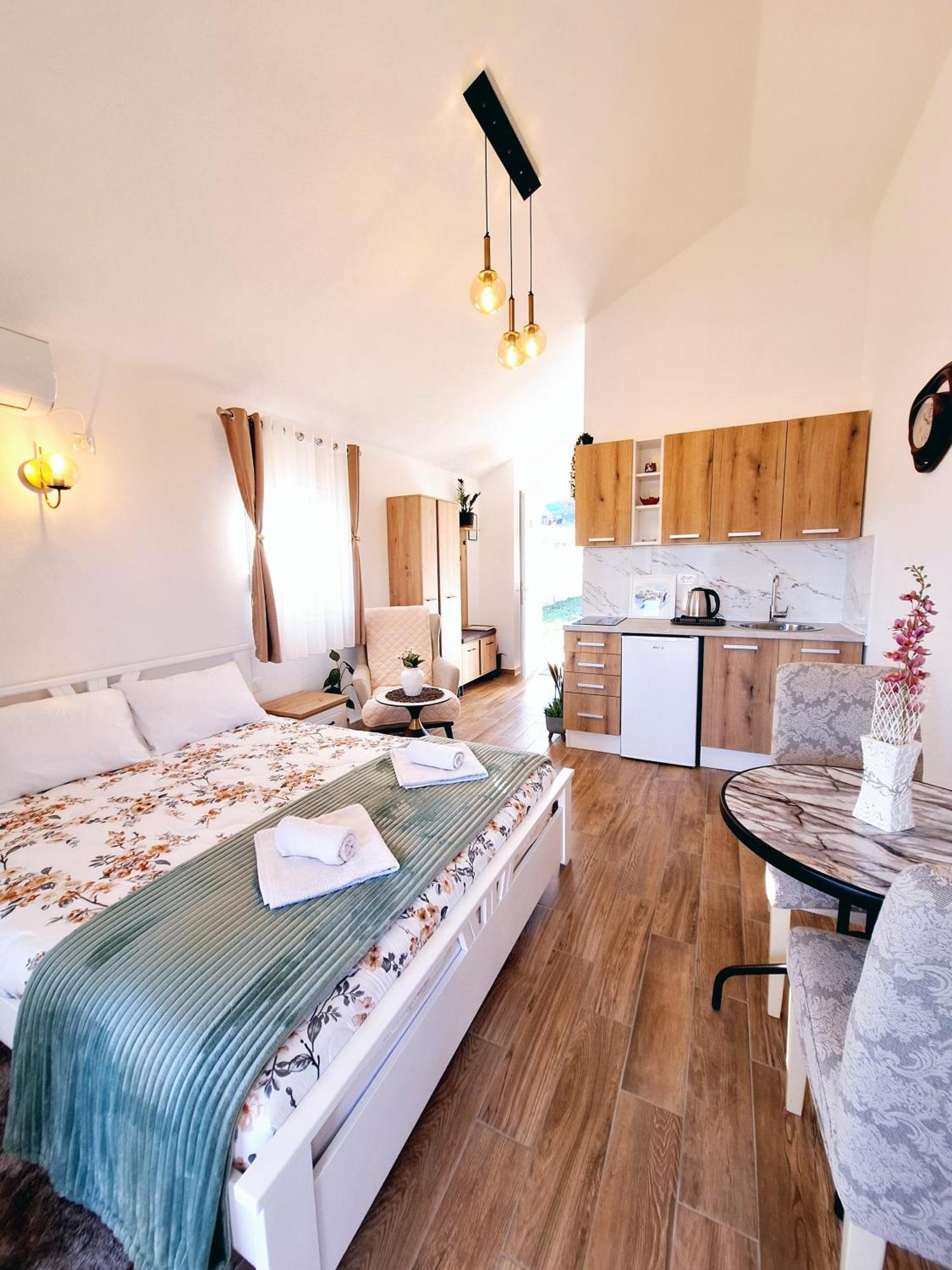 Sunny Side Apartments Rijeka Crnojevića Dış mekan fotoğraf