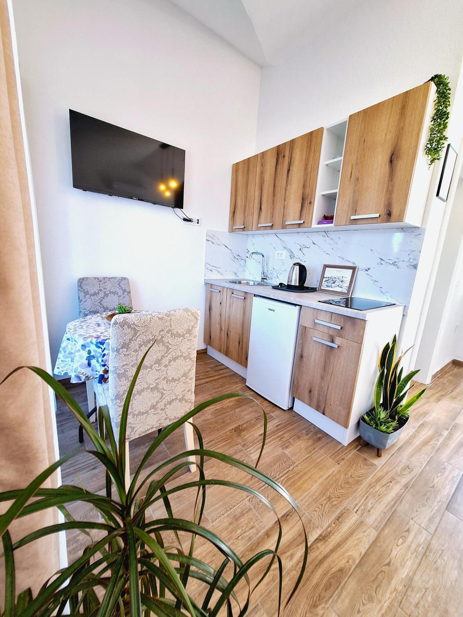 Sunny Side Apartments Rijeka Crnojevića Dış mekan fotoğraf
